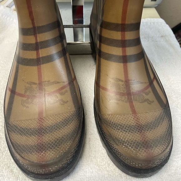 Burberry Haymaker Novacheck - Picture 3 of 8